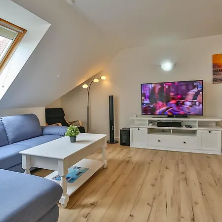Apartamento Bella Mit Balkon