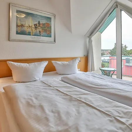 Bella Mit Balkon * Цемпин